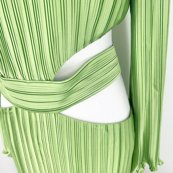 Aiifos Philipa Pleated Long Sleeve Cut Out Gown in Jade Green - Picture 6 of 13